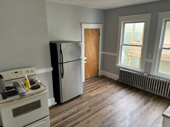 Photo - 124 Pine St Unit 2