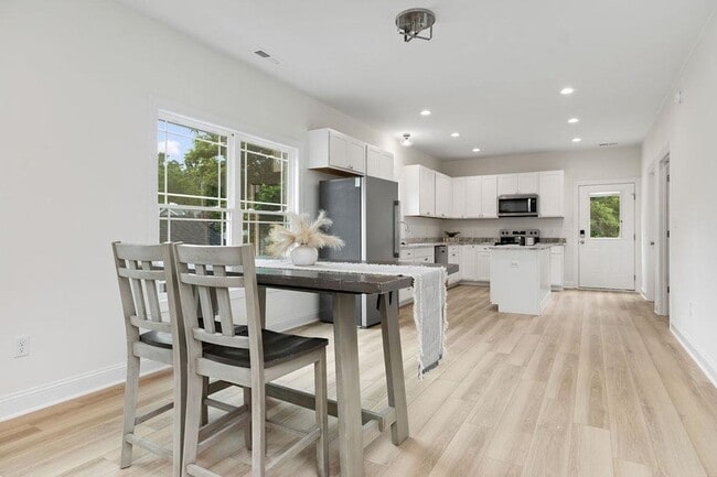 Photo - 1025 Frye St Casa