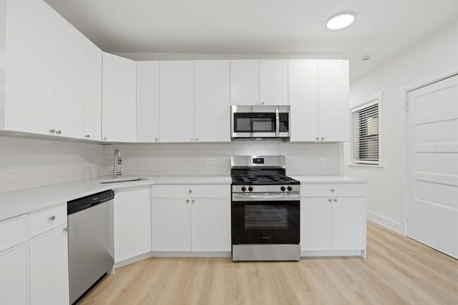 Photo - 1703-13 Ridge Ave.