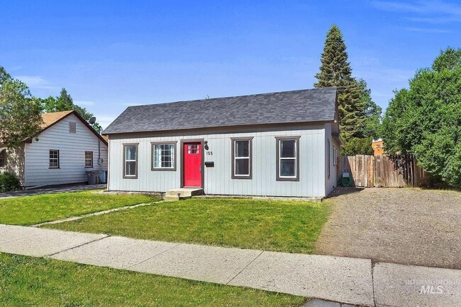 Building Photo - 155 N 11th E St