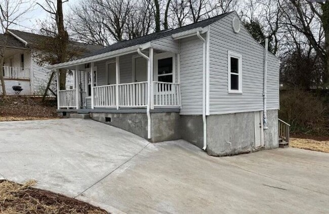 Photo - 1308 Iredell Ave