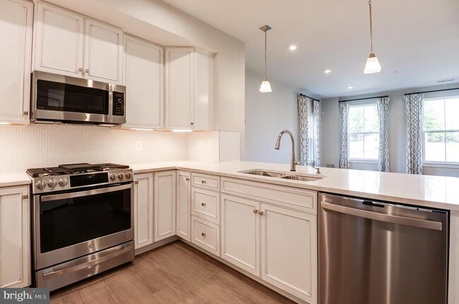 Building Photo - 1743 Dunnington Pl Rental