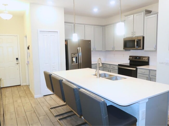 Photo - 9114 Tecumseh Dr