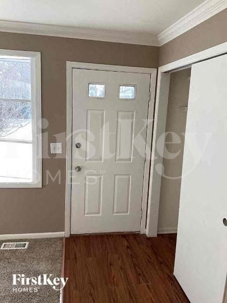 Photo - 28W560 Bolles Ave