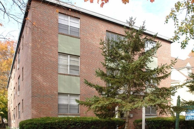 Photo - 23 Girard Ave Apartments