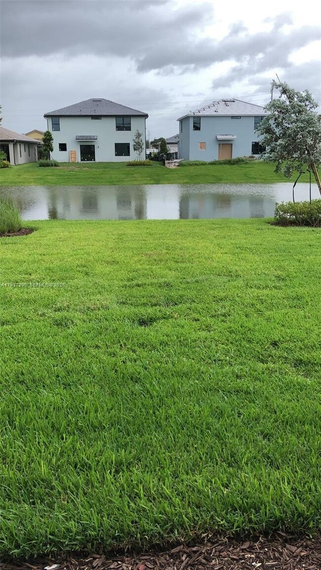 Photo - 3149 Poinciana St