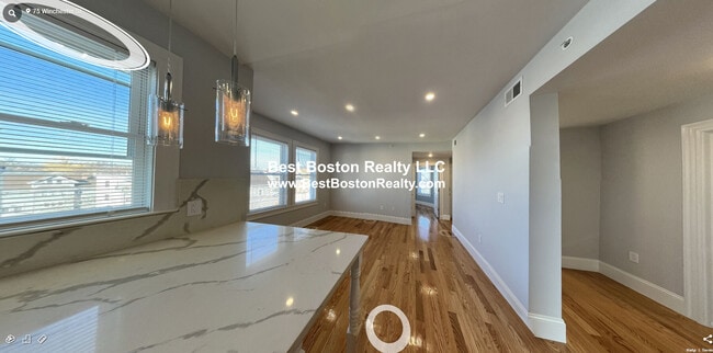 Photo - 75 Winchester St Unit 3