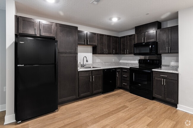 1BR, 1BA - 576SF - Kitchen