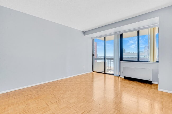 Photo - 45 River Dr S Unidad 2305