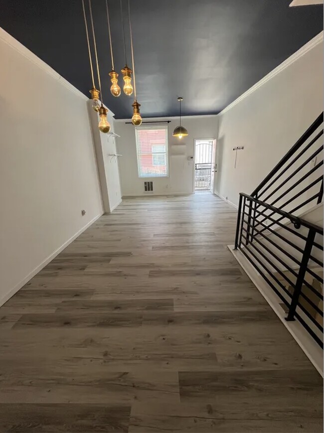 Building Photo - 1745 N Newkirk St Rental
