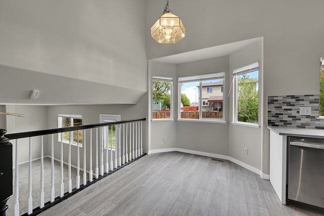 Photo - 7732 Middle Bay Way