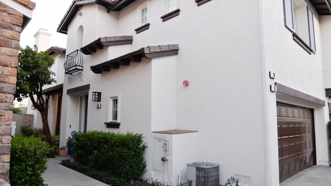 Beautiful 3 Bedroom 2.5 Bath Townhouse in ... - Beautiful 3 Bedroom 2.5 Bath Townhouse in ...