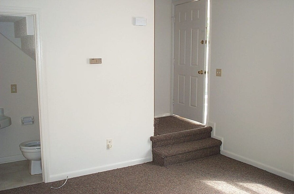 Photo - 902 Verdant Drive