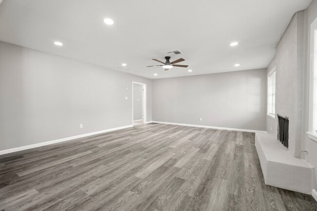 Photo - 2707 Mt Vernon Dr