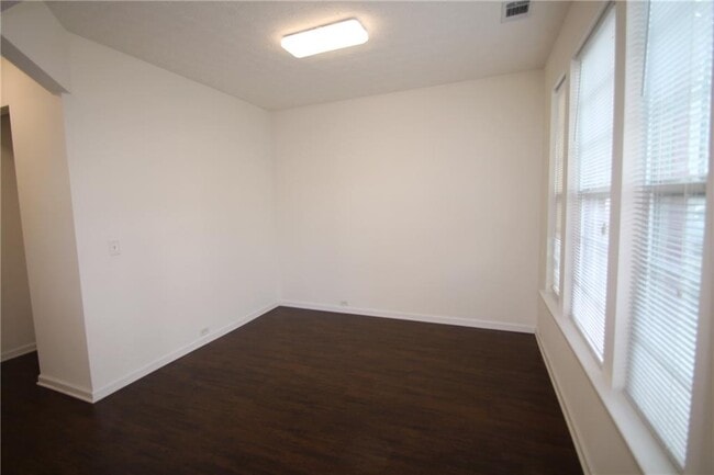 Photo - 2729 Heathrow Dr