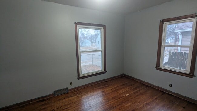 Photo - 3 bedroom, 1 bath home in Waterloo