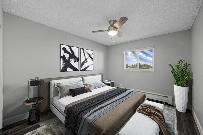 Crestone Apartments