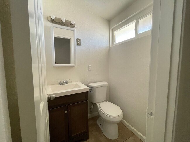 Photo - Modern Living in California City