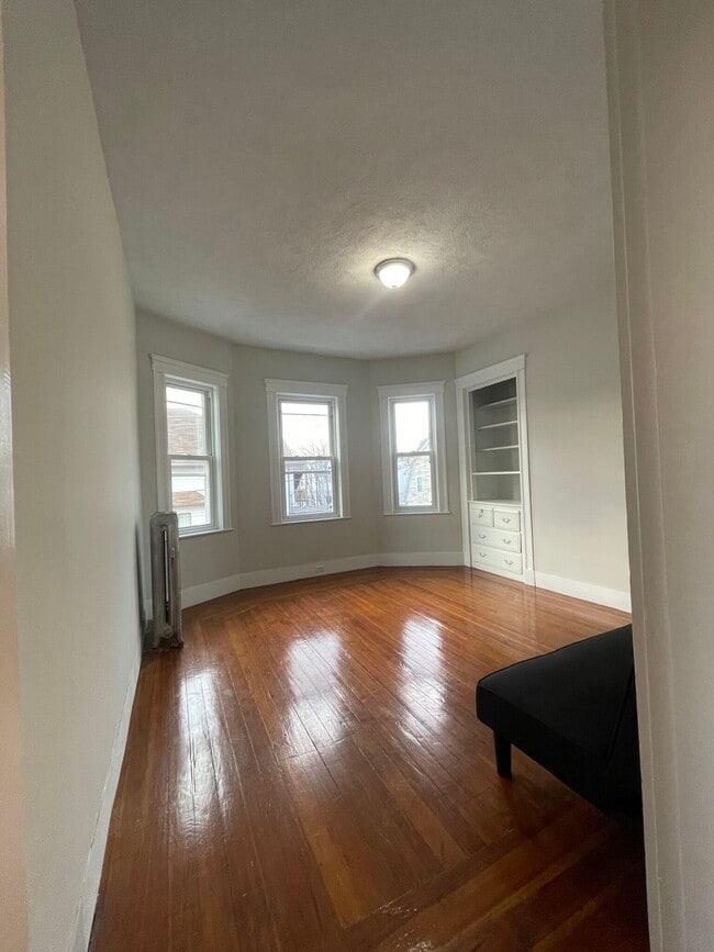 Photo - 50 Lambert St Apartments Unit 3