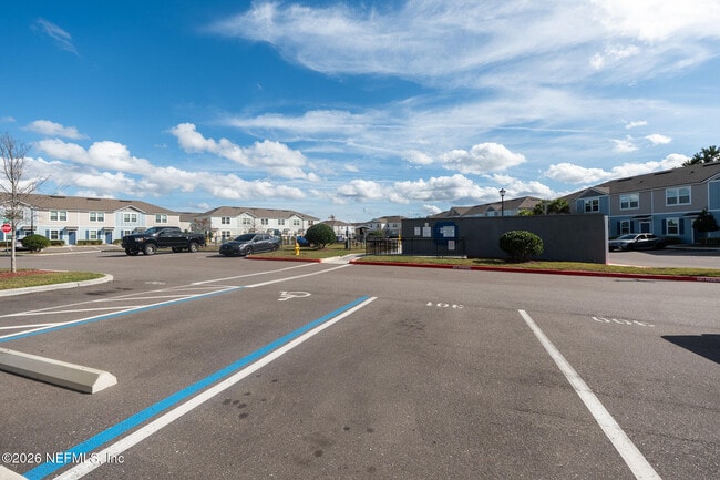 Photo - 513 Spanish Oaks Way