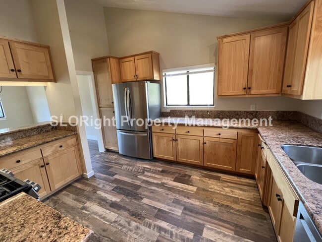 Photo - AVAILABLE NOW - Recently Updated Home in Templeton - 2 Bed / 2 Bath Unit A