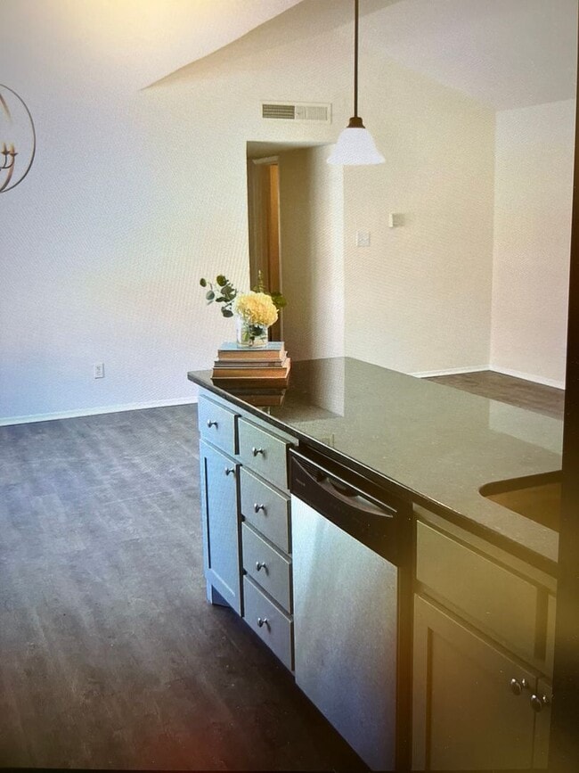 Photo - LIVINGSTON2701-03 Unit 2701