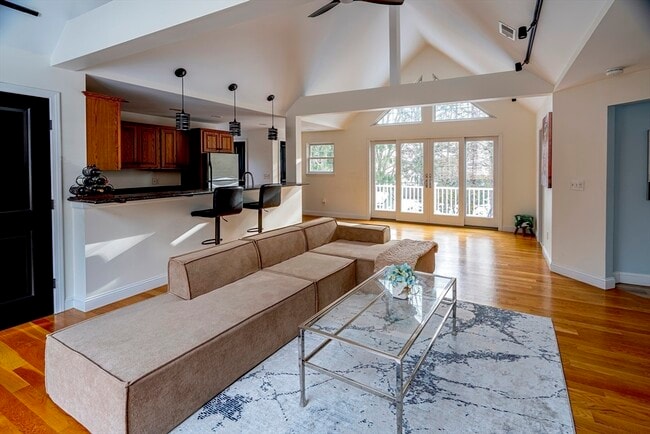 Photo - 1364 High St Unit 1