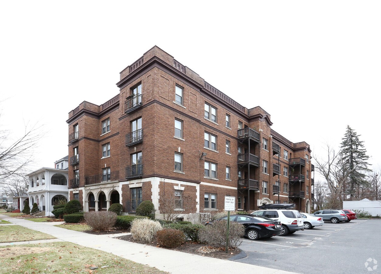 Photo - Parkview Apartments
