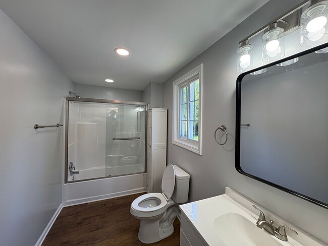 Photo - 206 Hillcrest Dr