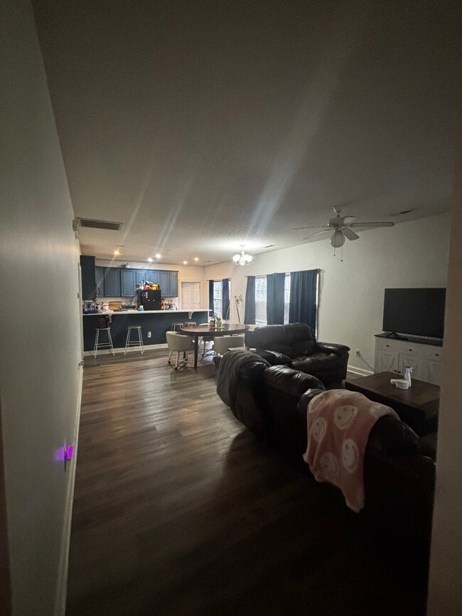 Photo - 403 Vereen Rd