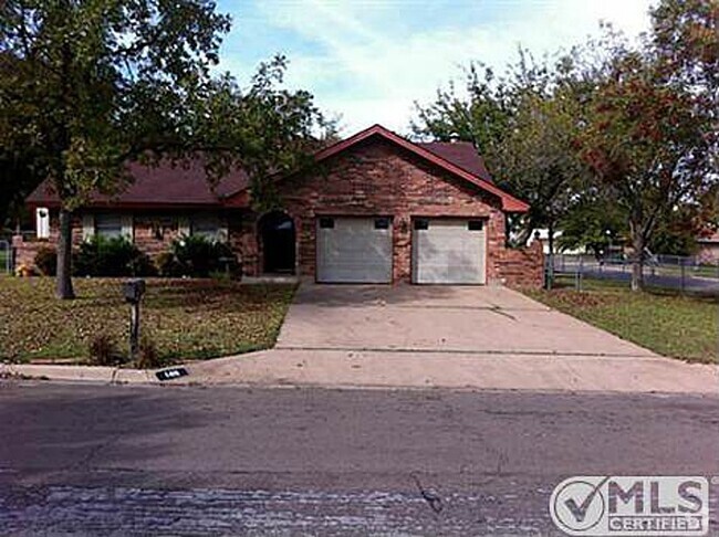 Building Photo - 1411 Kaylock St Rental