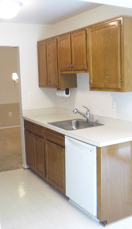 Photo - 8121 Needwood Rd Unidad T103