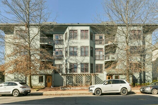 Photo - 185 High St Unit 303