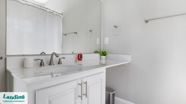 Photo - 100 Crossing Blvd Unidad 706.1411988