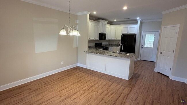 Photo - 118 Grayton Way