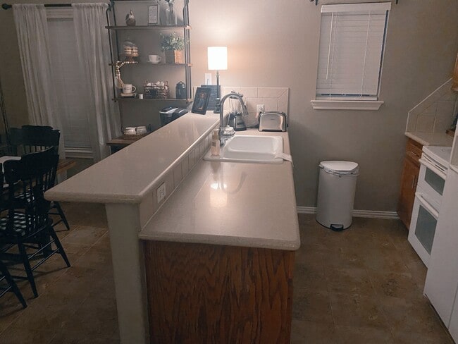 Photo - 15 C R 640 B C