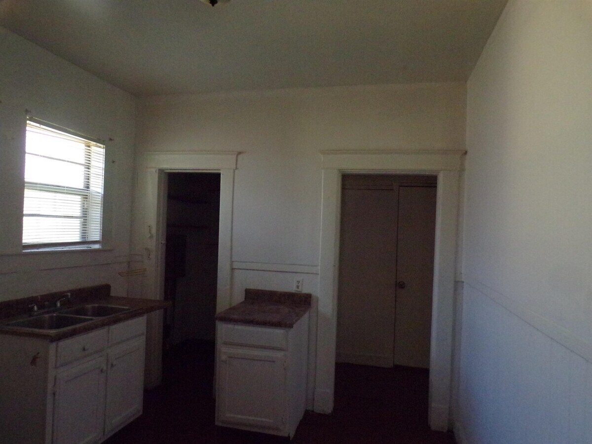 Photo - 1248 Greenwood St