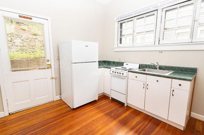 Photo - 318 Tremont St Unit 2