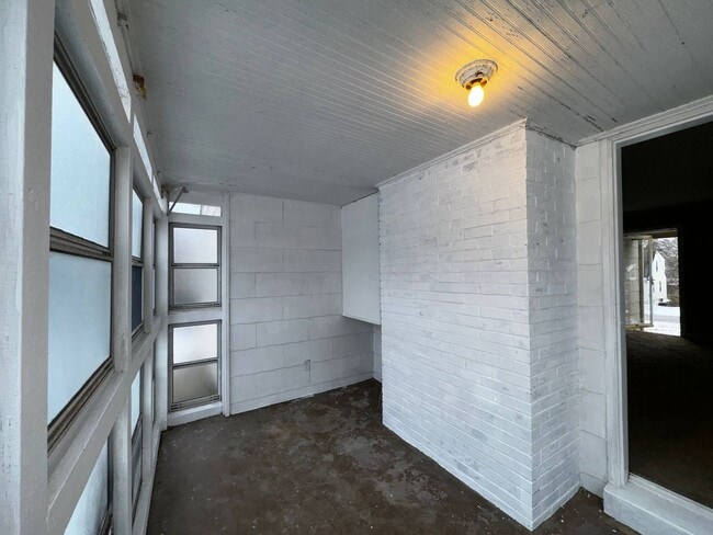 Photo - 3401 S Arlington Ave