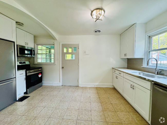 Building Photo - 1506 Coker Ave Rental