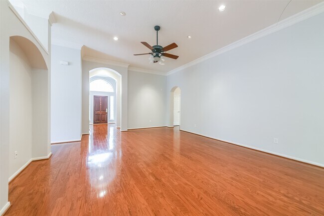 Photo - 14610 Farrawood Dr
