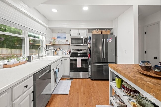 Photo - 8211 Park Vista Cir