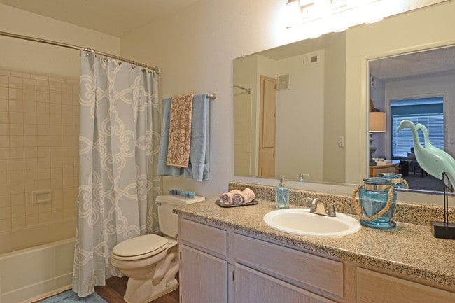 Photo - Galleria Palms Apartments