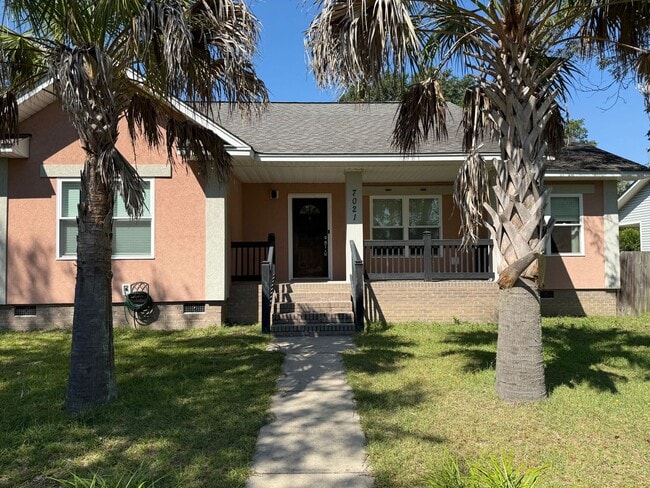 Building Photo - Beautiful 3 Bedroom Rental