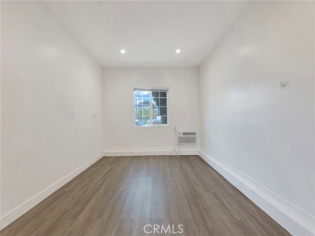 Building Photo - 22222 Vanowen St