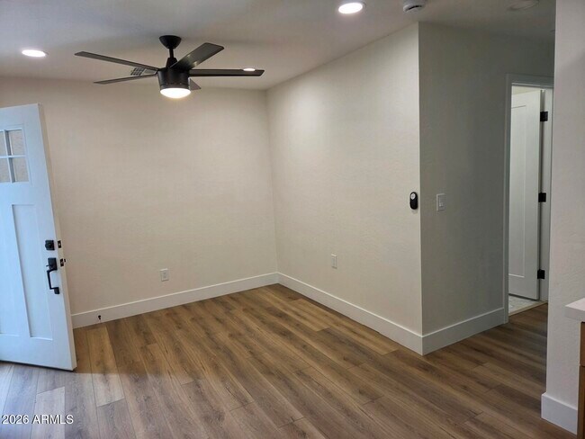 824 N 11th Ave Unit 2