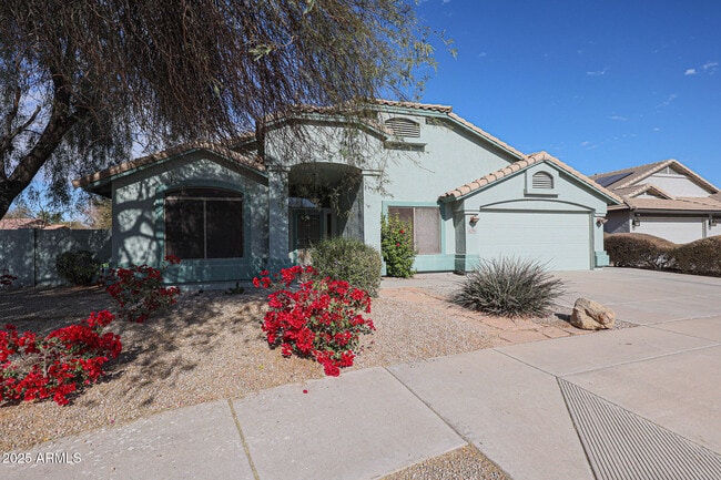 Photo - 16796 W Pierce St
