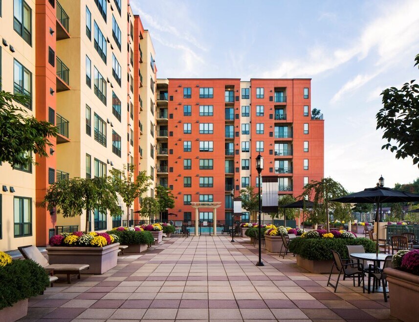 courtyard2