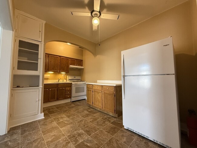 Photo - 111 E Jefferson St Unit 1