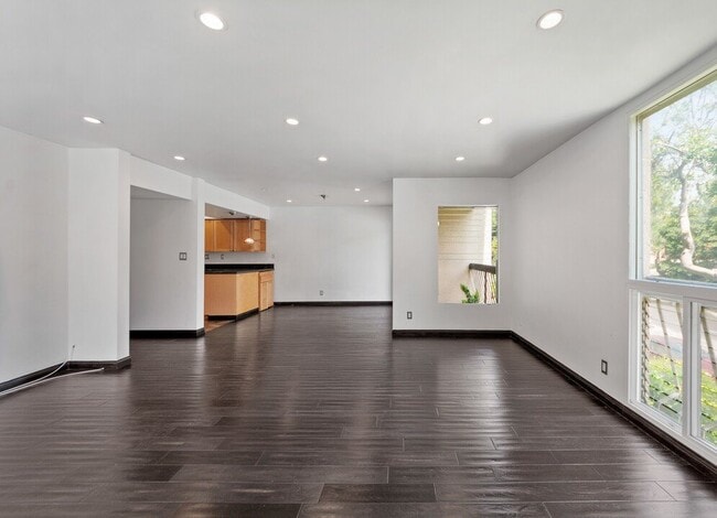 Photo - 5650 Cambridge Way Unidad 2